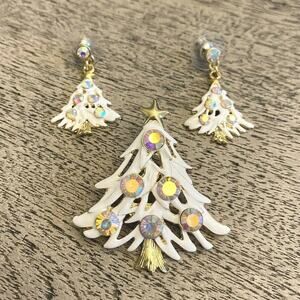 White Christmas Tree Brooch & Pierced Earrings Festive Holiday Jewelry Set